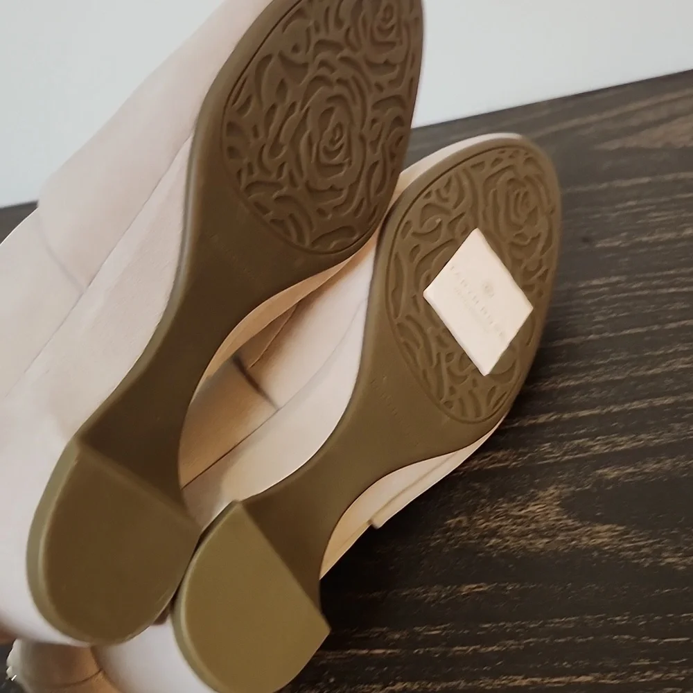 TARYN ROSE SUEDE SLIP ON LOAFERS Brenda SIZE 7.5 New